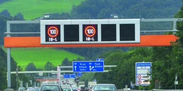 Semnul care atenţionează şoferii că s-a depăşit limita admisă la poluare