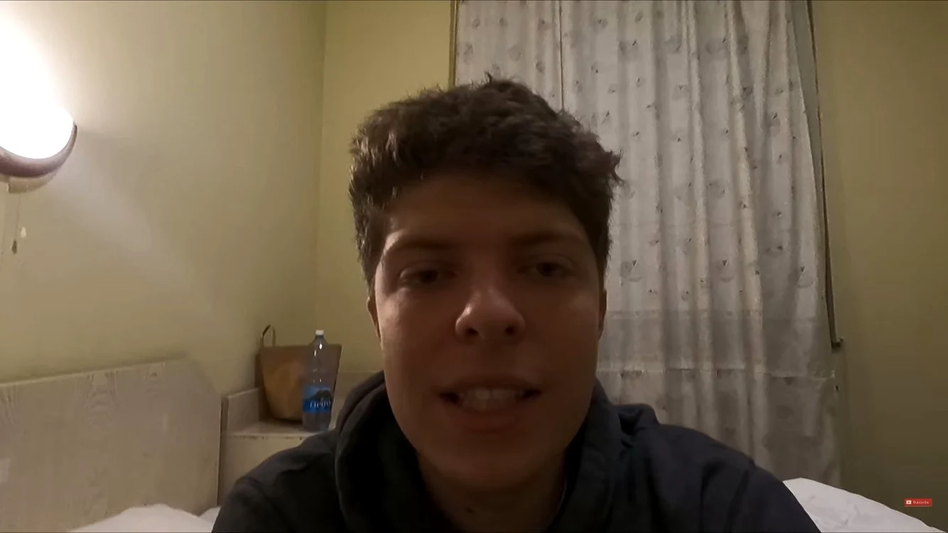 Dylan s-a declarat surprins neplăcut de condițiile din tren. FOTO Captură video