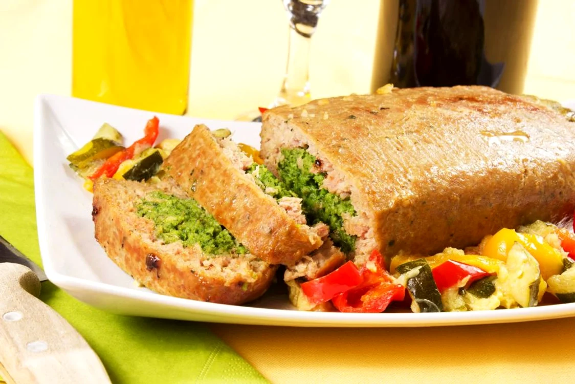 rulada din carne de curcan jpeg