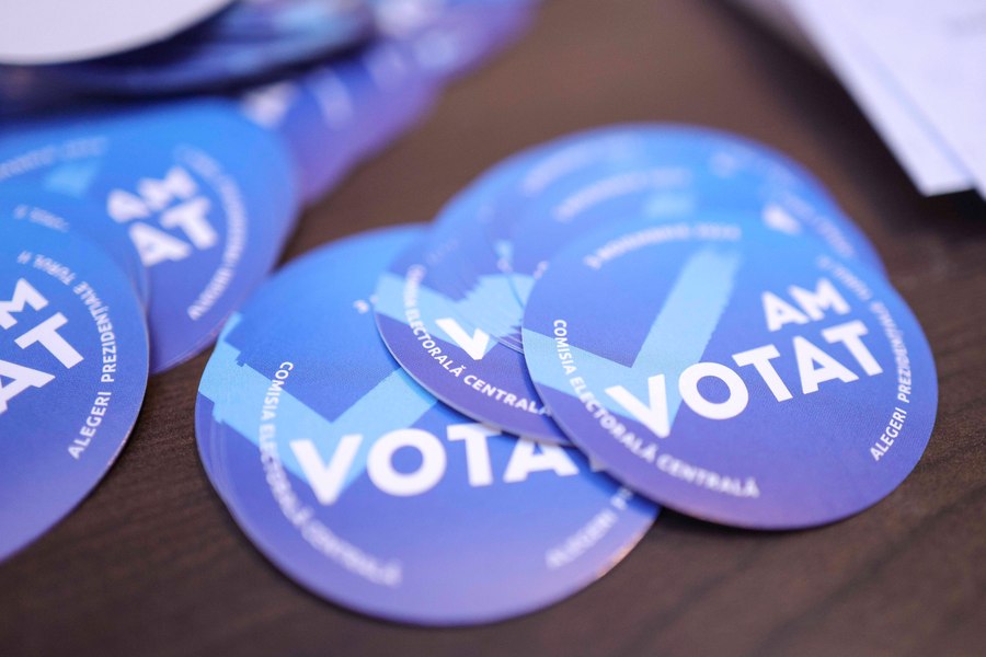 Alegeri în Republica Moldova. Zeci de mii de cetățeni moldoveni au votat la secțiile deschise în România