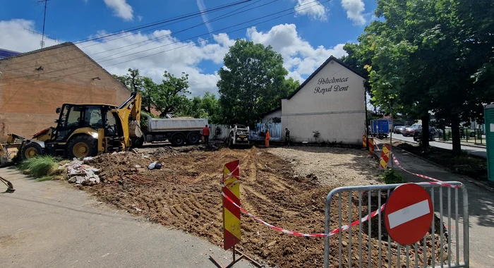 Se amenajează o parcarea nouă în Badea Cârțan FOTO PMT