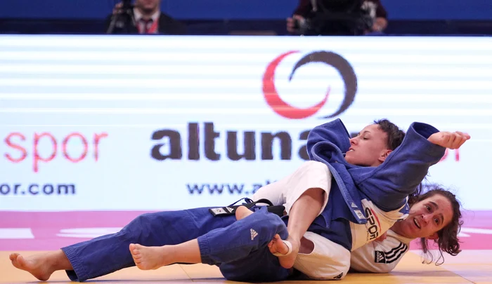 P\n[ la urmă, și Gili Cohen (Israel) a fost eliminată