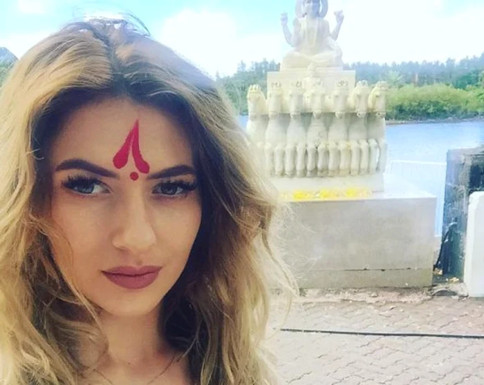 
    Lidia Buble comunică foarte mult cu fanii săiFoto: arhivă personală  