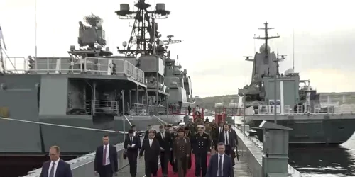 Kim Jong-un a vizitat flota rusă din portul Vladivostok FOTO EPA-EFE