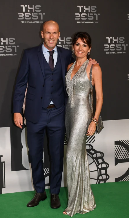 Zizou şi Veronique sunt în vacanţă, dar se pare că nu pentru mult timp. Le-a plăcut însă la gala FIFA de la Londra 