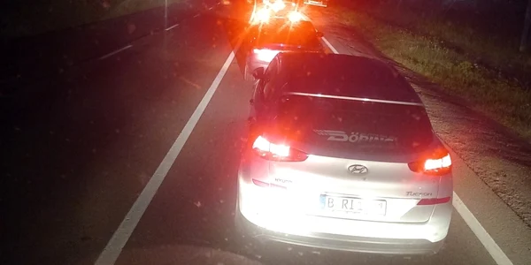 Accident rutier pe Valea Oltului - DN7-E81- la ieşire din Tălmaciu Sibiu - coliziune între o maşină şi un TIR cu două victime Foto Nicolae Marius Schipor