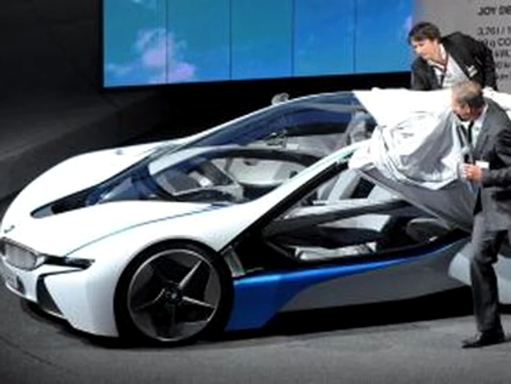 Maşinile electrice fac legea la "Salonul Auto de la Frankfurt"