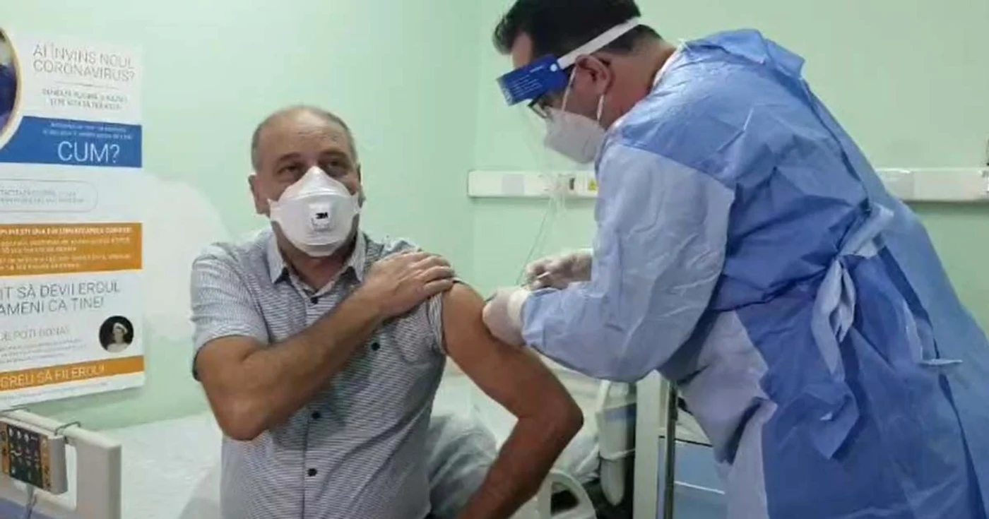
    Medicul Virgil Musta de la Spitalul de Boli Infecţioase Timişoarafoto: Facebook  