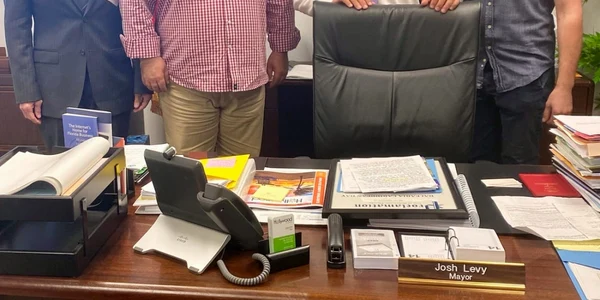 Viorel Badea si Josh Levy FOTO Arhiva personala Viorel Badea