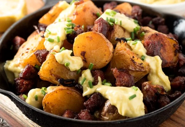 Prepara pentru pranz sau pentru cina aceasta mancare de cartofi cu bere.clickpoftabuna.ro