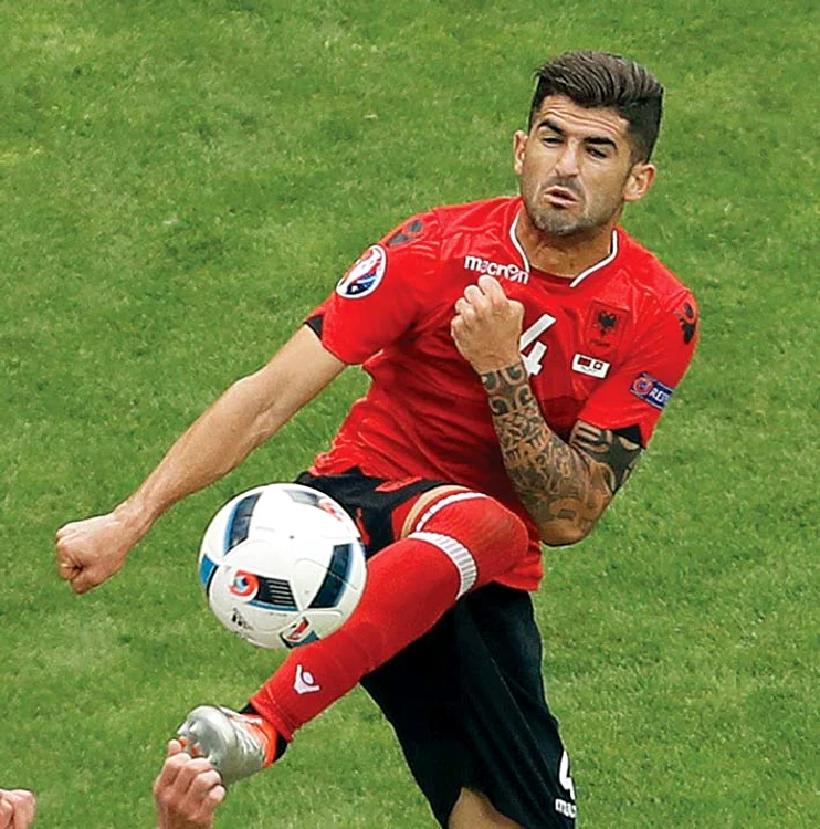Elseid Hysaj a fost tiular  în ambele meciuri disputate de albanezi la Euro 2016.  Valoare 12.000.000 euro