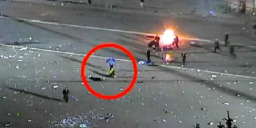 Imaginea în care Valeriu Boboc este lovit de un poliţist în trening