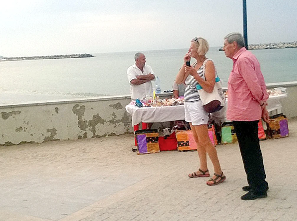 Mitică Popescu a ieșit la o porție de aerosoli, pe plaja din Mangalia