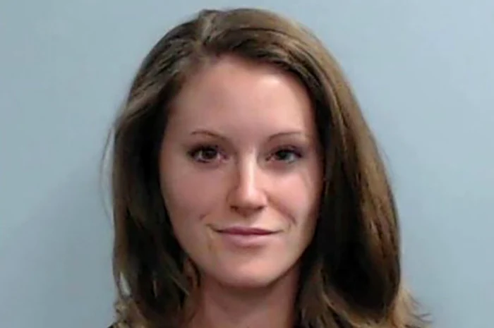 Lindsey Jarvis, profesoara acuzată de violarea unui minor FOTO Fayette County Sheriff's Office