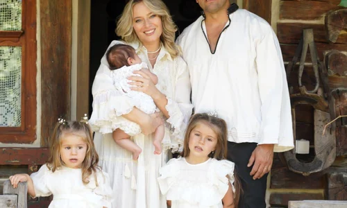 Laura Cosoi si Cosmin Curticapean botez Lara in Maramures (1) jpg