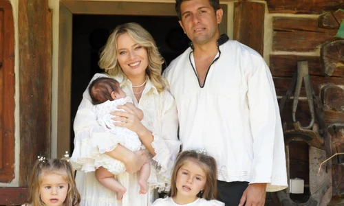 Laura Cosoi si Cosmin Curticapean botez Lara in Maramures (1) jpg