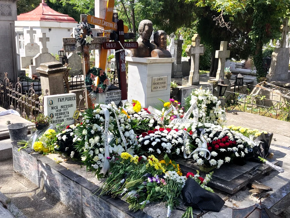 Anca Pandrea was buried