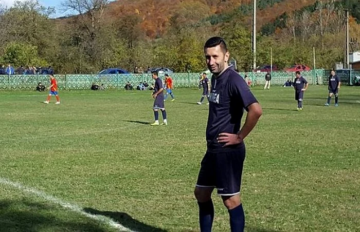 La 40 de ani, Gabriel Paraschiv antrenează formaţia de pe malurile Cricovului, care se pregăteşte de un nou sezon în Liga a 3-a. FOTO: FRF