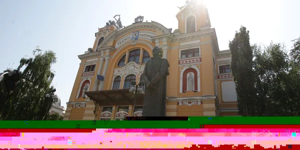 Teatrul Naţional este unul dintre simbolurile Clujului (foto: adevarul)