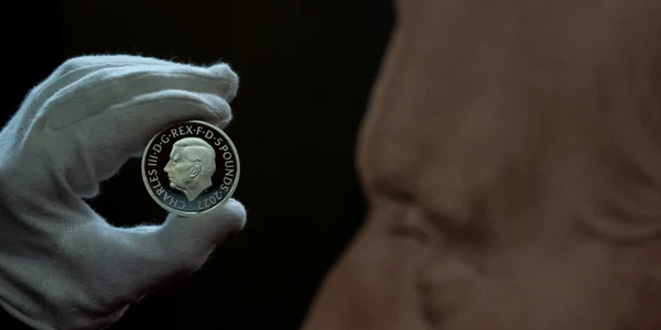 Moneda Regele Charles FOTO Profimedia jpg