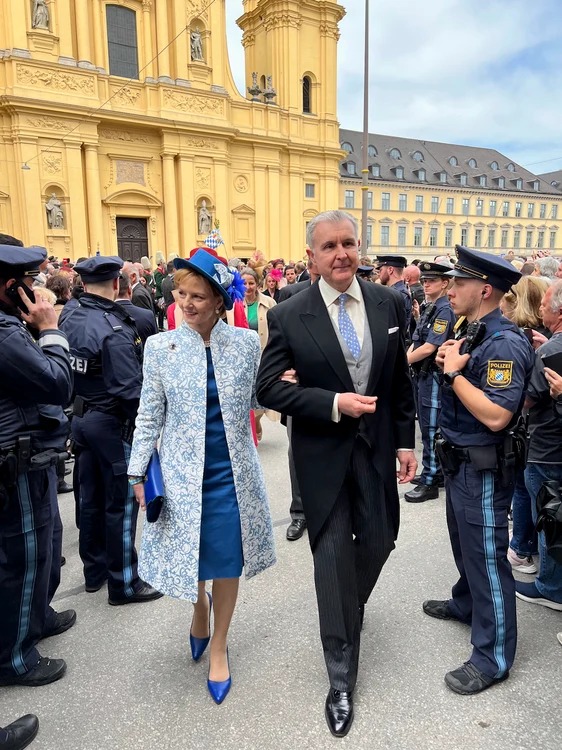 Munchen, Majestatea Sa Margareta si Principele Radu la nunta regala din Bavaria Nymphenburg Casa Majestatii Sale (5) jpeg