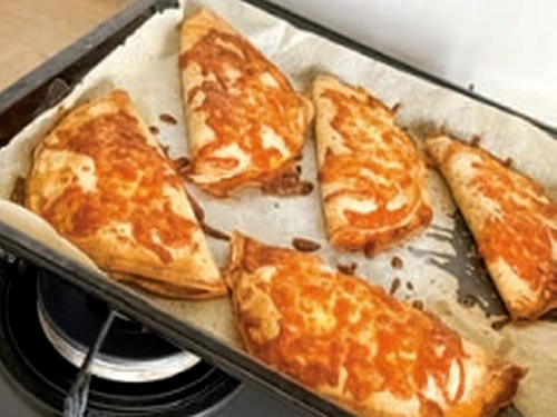 quesadilia cu carne tocata jpg