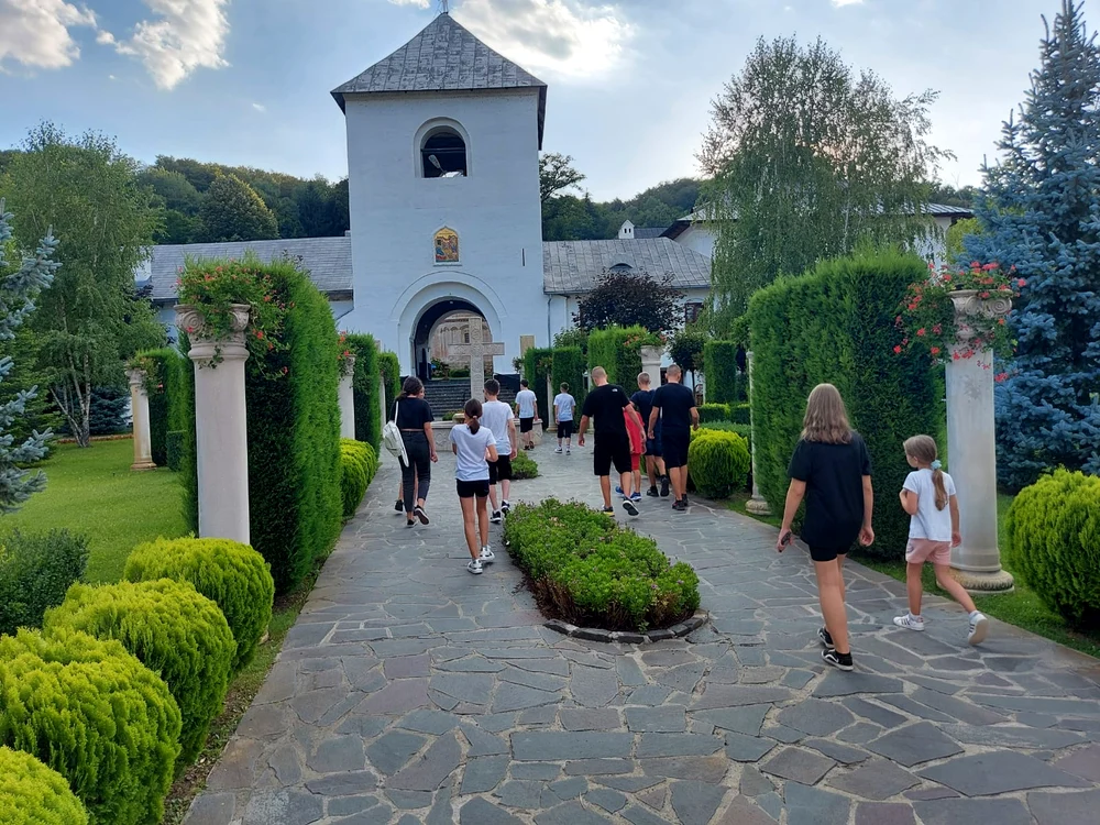 Copiii românilor din Serbia - în vizită în România. Sursa Dalia Cârstea