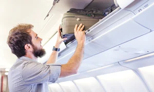 bagaj de mana avion bagaj de cala shutterstock 274630778 jpg