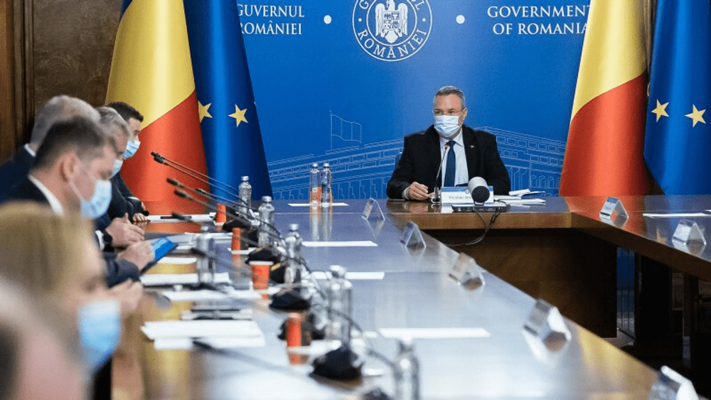 Guvernul ar putea da OUG pentru restituirea contribuţiilor de sănătate pentru cei cu pensii peste 4.000 lei