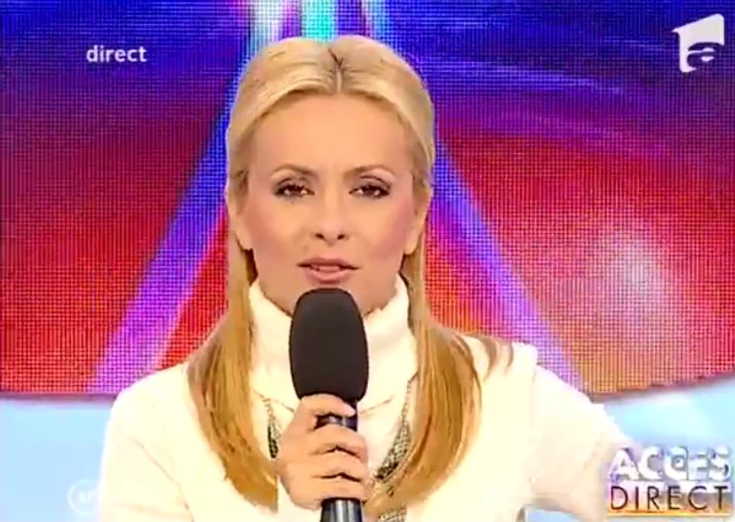 Aşa s-a îmbrăcat Simona în emisiunea de astăzi