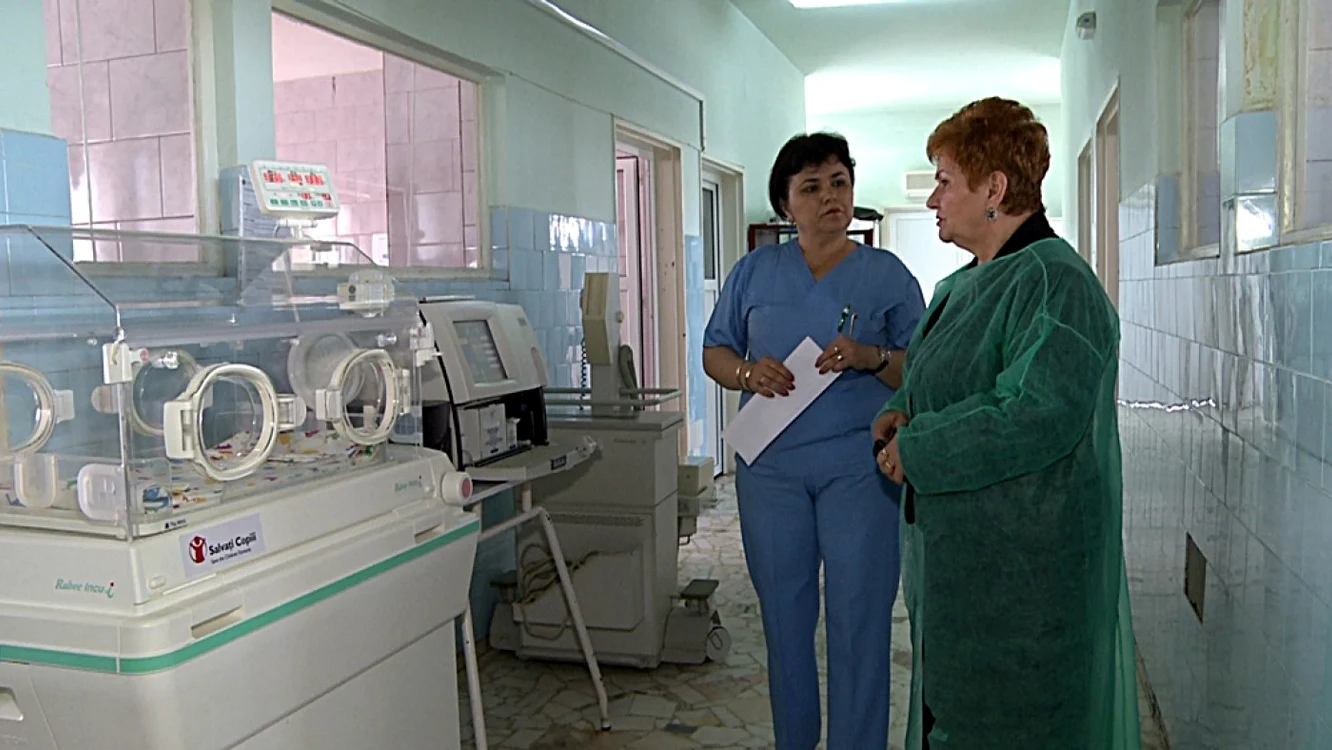 Incubatorul donat de Asociaţia Salvaţi Copii  FOTO Laurentiu Ionescu