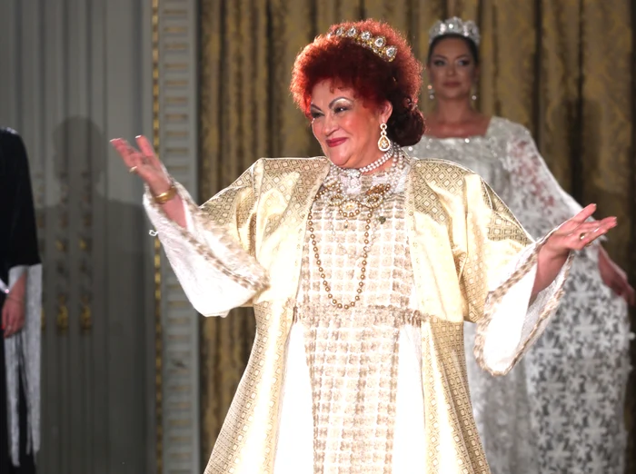 Elena Merișoreanu a defilat și pe podium