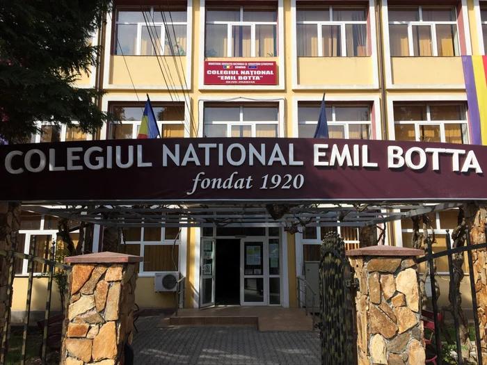 Colegiul Emil Botta din Adjud