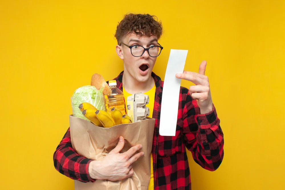 Sfaturi de supraviețuire financiară de la o studentă: cum să nu rămâi fără bani după o săptămână