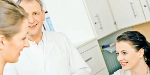 Dacă prezinţi cardul european  de sănătate, nu mai trebuie să plăteşti serviciile medicale