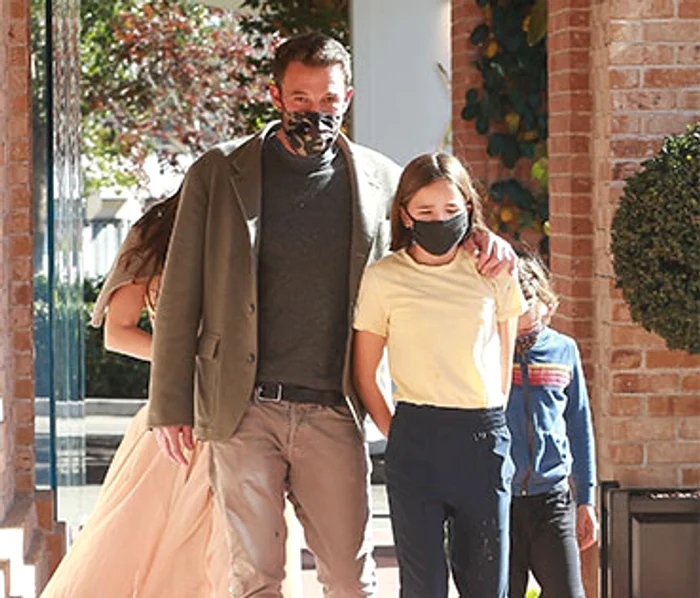 Ben Affleck şi iubita, Ana de Armas, s-au relaxat în compania copiilor lui, Seraphina şi Samuel
