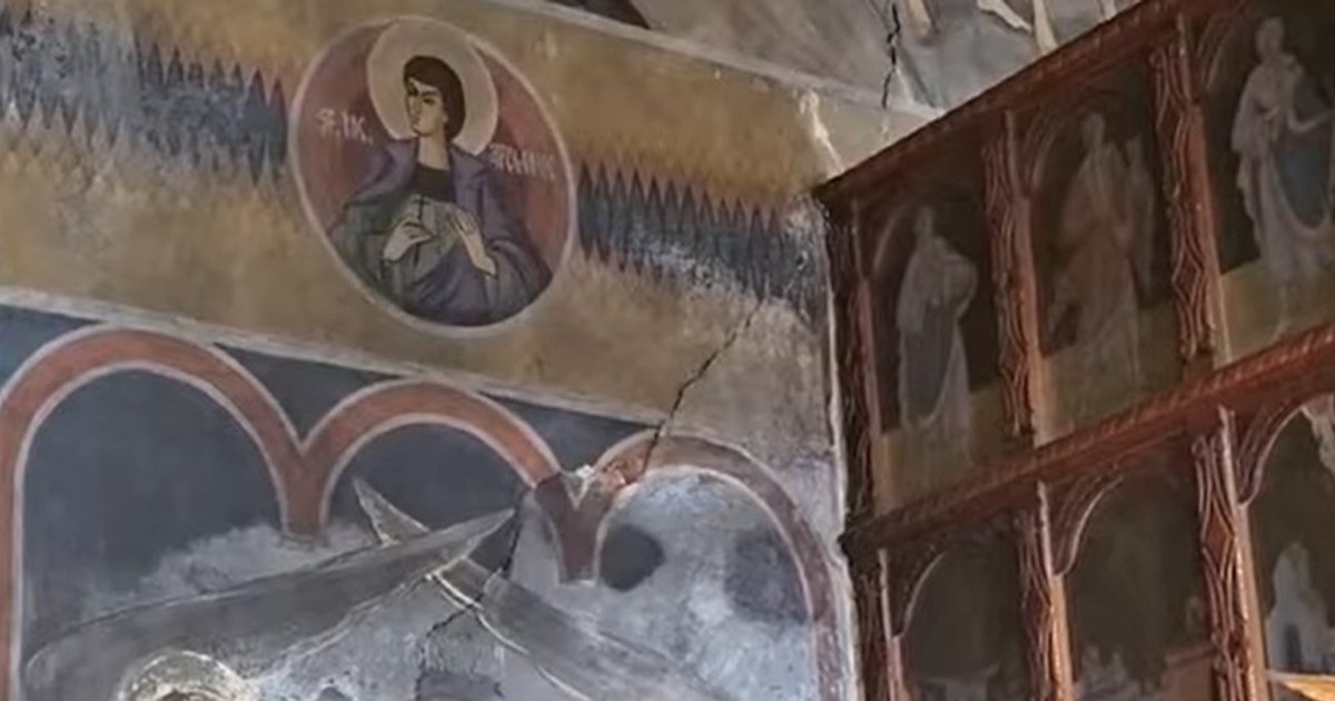 Biserica și Teatrul din Constanța amenințate de prăbușire: Crăpături periculoase descoperite Biserica și Teatrul din Constanța amenințate de prăbușire: Crăpături periculoase descoperite