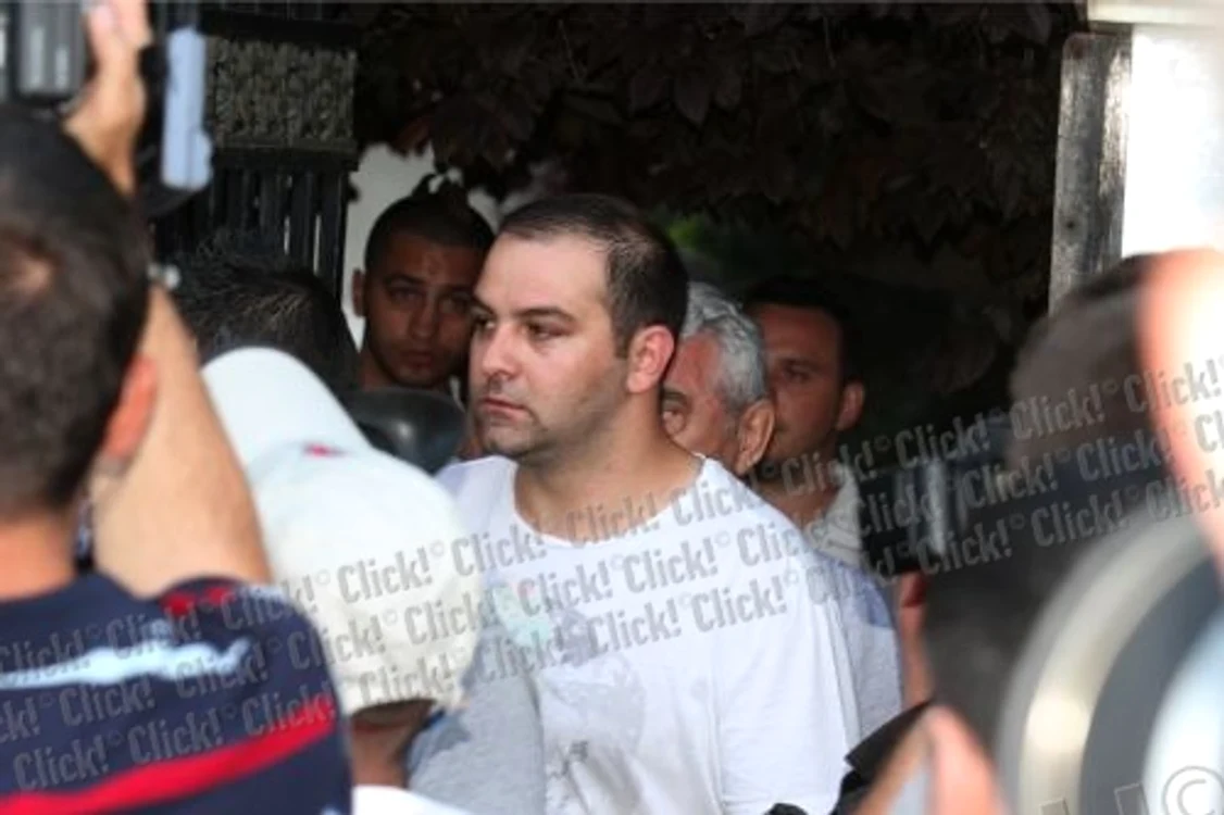 Agitaţie la vila din Pipera a lui Becali