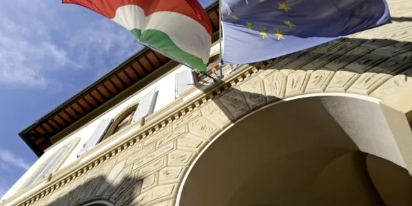 Steagurile Italiei si UE FOTO EPA-EFE