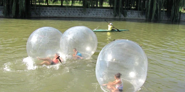 Un singur balon a costat 400 de euro 
