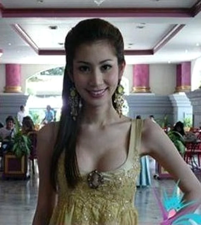 Transsexualii de la «Miss Ladyboy Pageant»