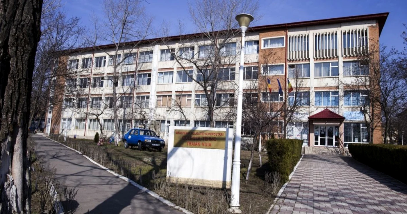 Colegiul Tehnic Traian Vuia din Galaţi FOTO C Crângan