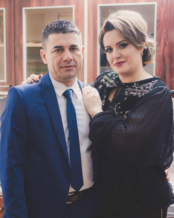 
    Mihaela Dunărințu și soțul ei, Rafael Foto: Facebook  