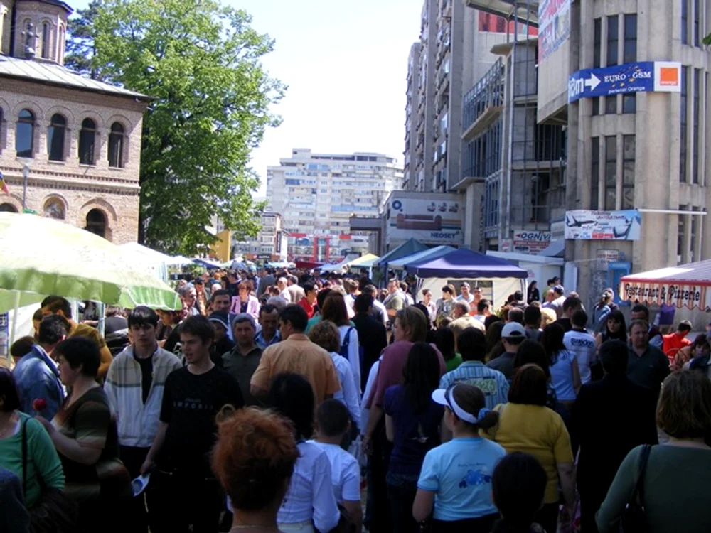 România va fi marcată de un regres demografic în următoarele două decenii
