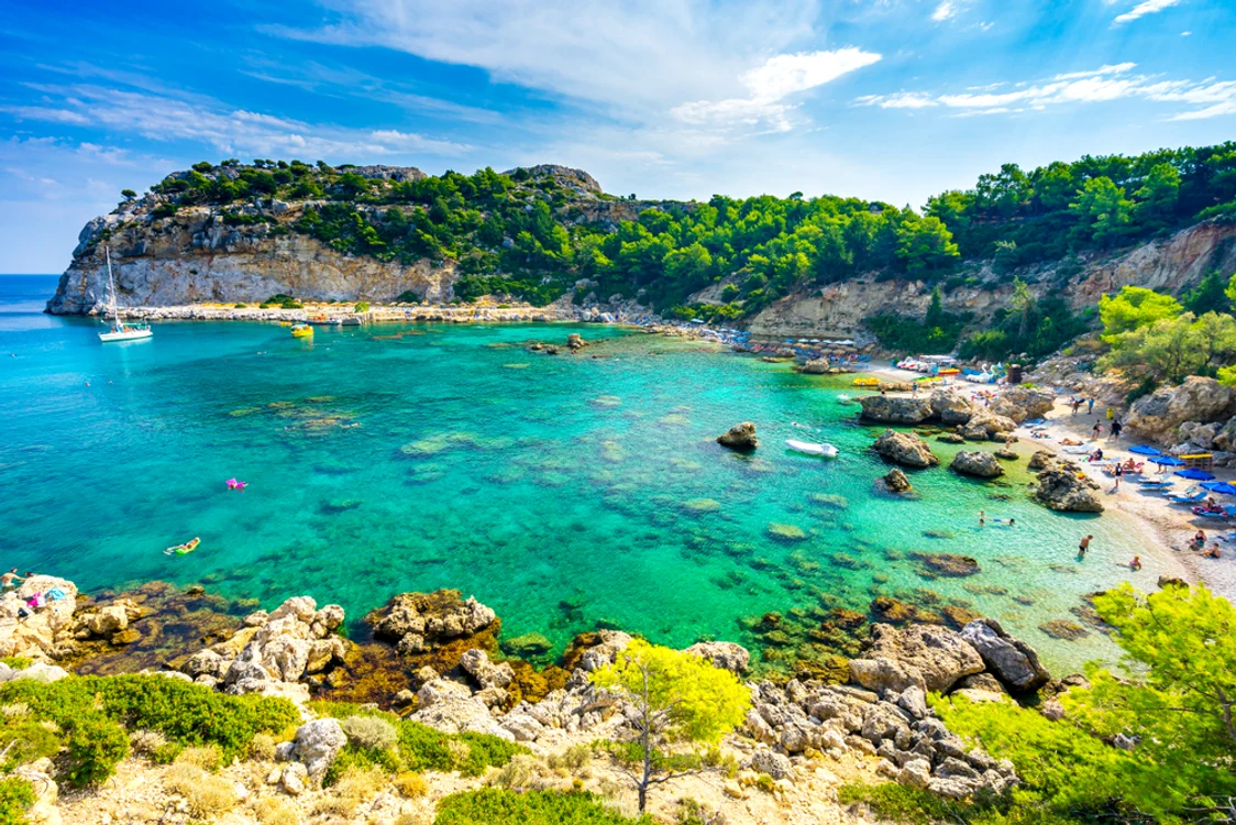 Golful Anthony Quinn din Rodos Foto Shutterstock