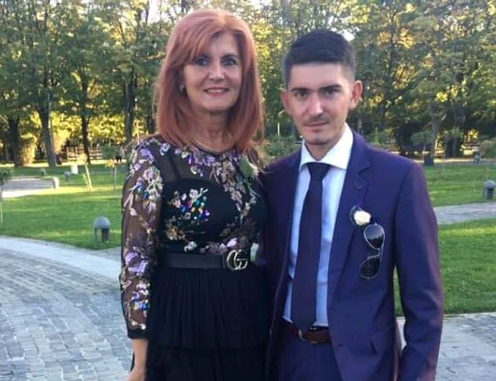 
    Mama lui Rareș a venit de la Satu Mare la București pentru a fi alături de fiul eiFoto: arhivă personală  