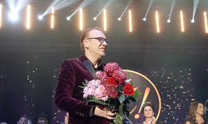 13 vedete cotabitazxcxzc jpeg