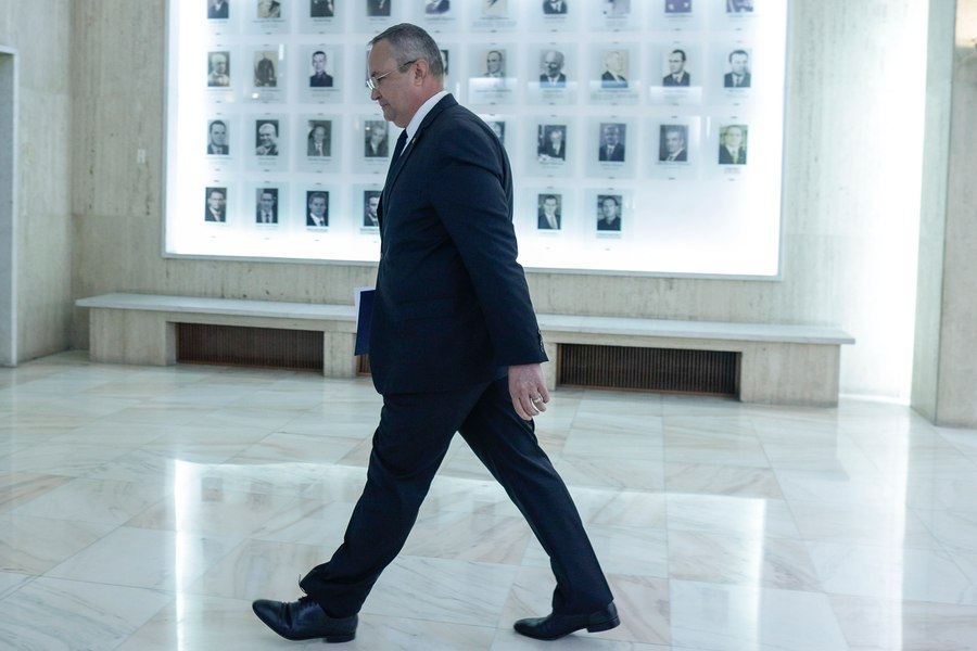 Profil de candidat: cum a ajuns Nicolae Ciucă, un militar respectat, în postura de politician mai puțin respectat pretendent la funcția supremă 
