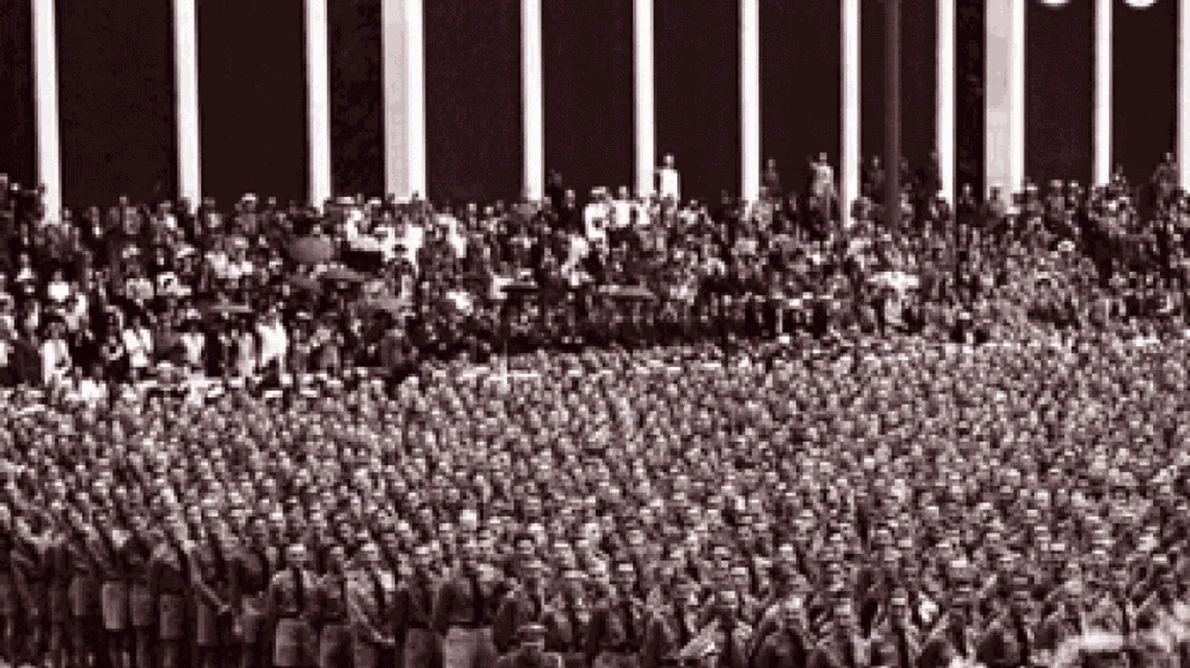 Când arena sportivă devine arenă de confruntare politică gif