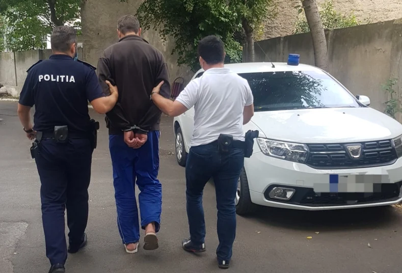 Bărbatul care și-a dat afară soția din casă a fost reținut FOTO arhivă Adevărul